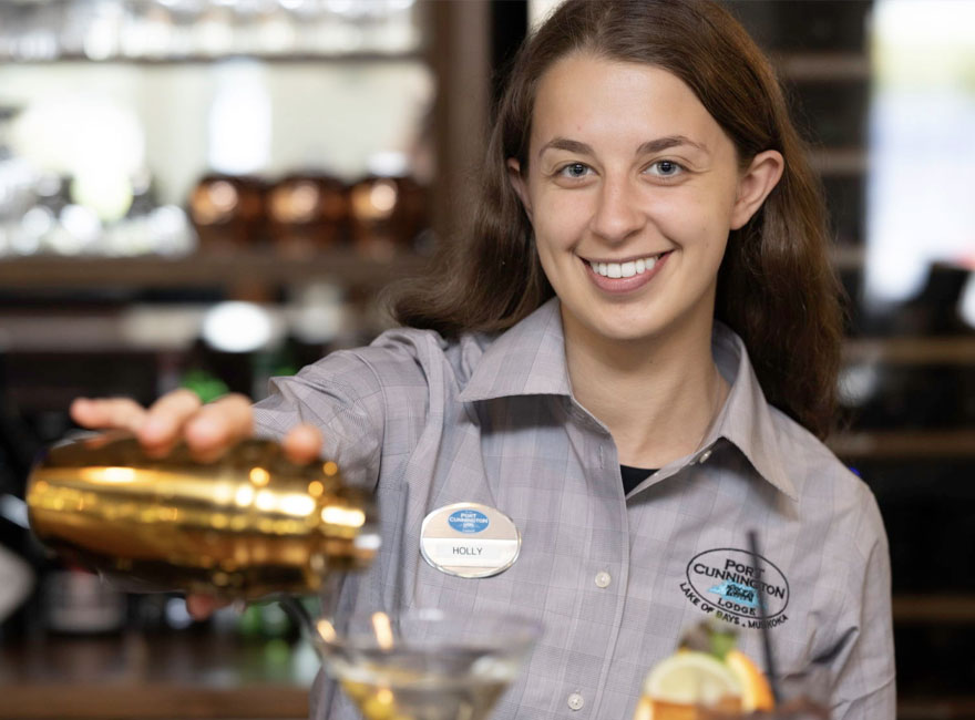 Meet & Greet at Lounge & class="lazyload" Bar